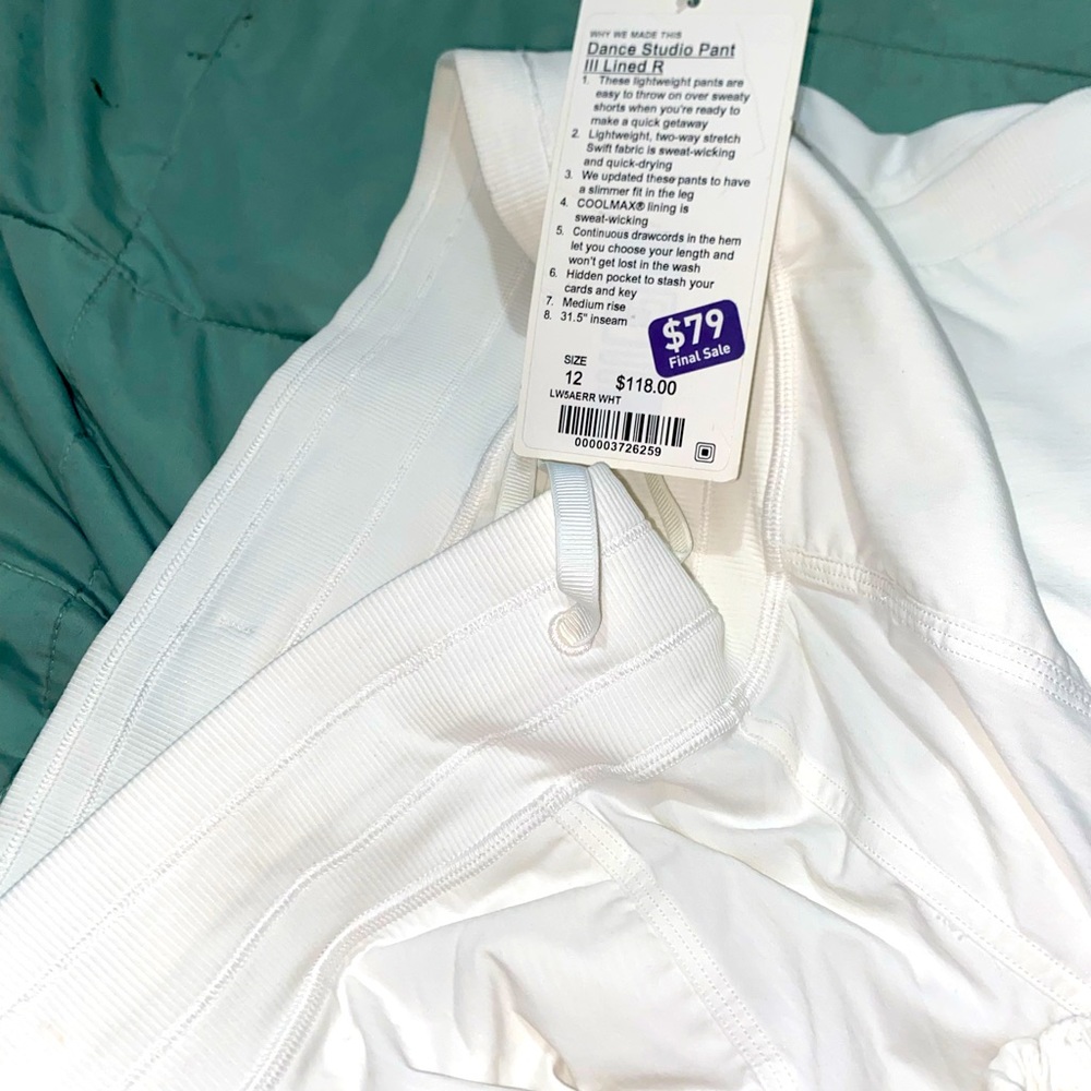 Size 12 Lululemon jogging new with tag